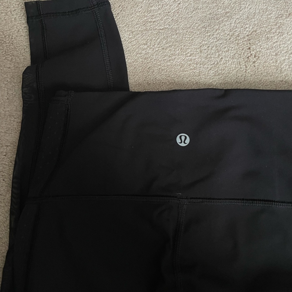 LULULEMON POLKA DOT SHEAR LEGGINGS